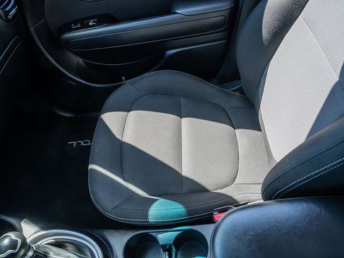 Used 2018 Kia Soul + image 30