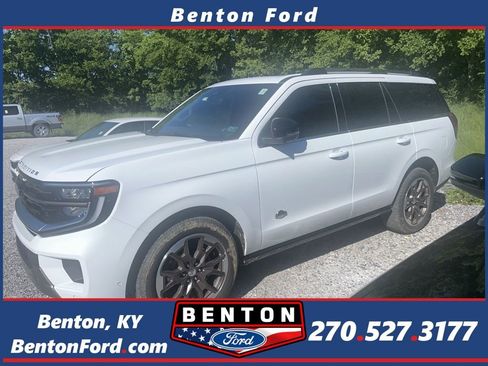 Used 2025 Ford Expedition King Ranch AWD/4WD image 1