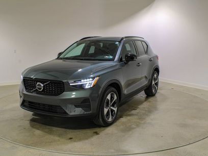 Used 2026 Volvo XC40 B5 Core w/ Climate Package