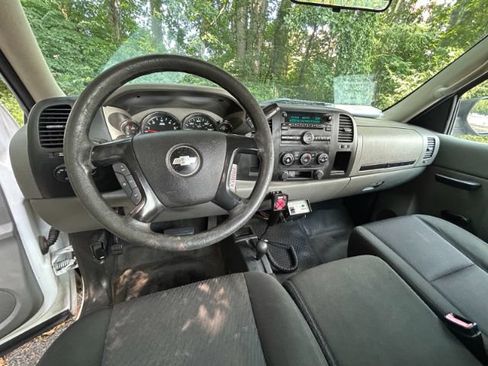 Used 2012 Chevrolet Silverado 2500 W/T w/ Snow Plow Prep Package AWD/4WD image 11