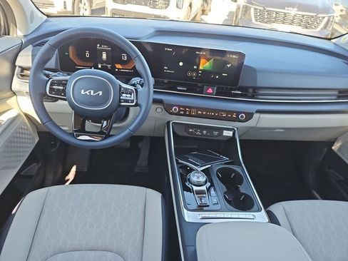 New 2026 Kia Carnival EX image 8