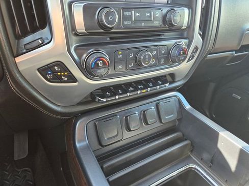 Used 2015 GMC Sierra 1500 SLT w/ SLT Crew Cab Value Package AWD/4WD image 19