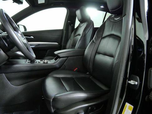 Used 2021 Cadillac XT4 Premium Luxury w/ Enhanced Visibility Package image 17