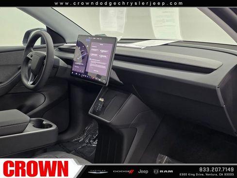 Used 2026 Tesla Model Y Long Range image 12