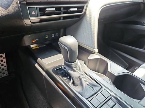 Used 2026 Toyota Camry SE w/ Convenience Package FWD image 12
