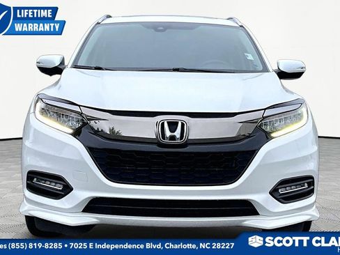 Used 2019 Honda HR-V Touring image 2