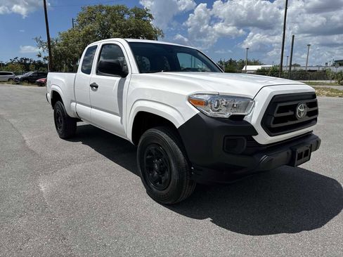 Used 2022 Toyota Tacoma SR RWD image 9