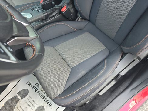 Used 2019 Subaru Crosstrek 2.0i Premium w/ Moonroof Package AWD/4WD image 15