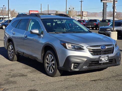 Used 2020 Subaru Outback Premium image 7