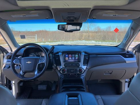 Used 2019 Chevrolet Suburban Premier image 23