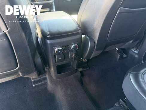 Used 2020 Ford Explorer XLT w/ Equipment Group 202A AWD/4WD image 24