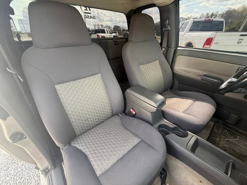 Used 2005 GMC Canyon SLE image 6