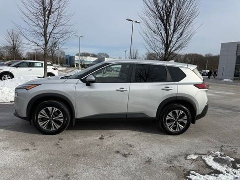 Certified 2023 Nissan Rogue SV image 9