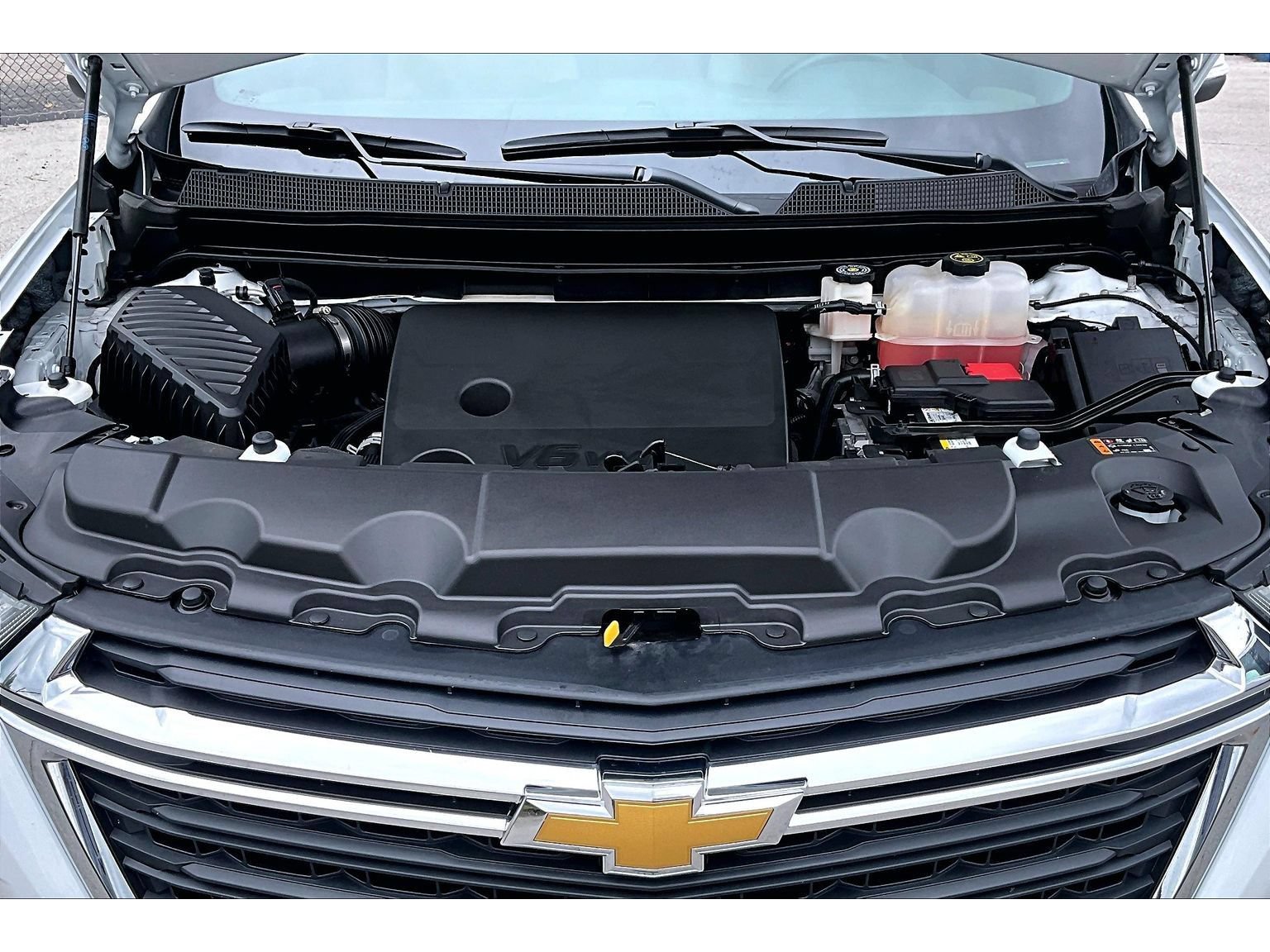 Used 2024 Chevrolet Traverse LS w/ Safety Package FWD image 53