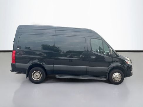 Used 2023 Mercedes-Benz Sprinter 3500 image 2
