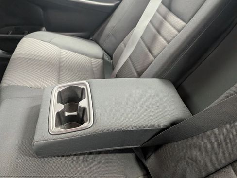 Used 2015 Toyota Camry LE image 26