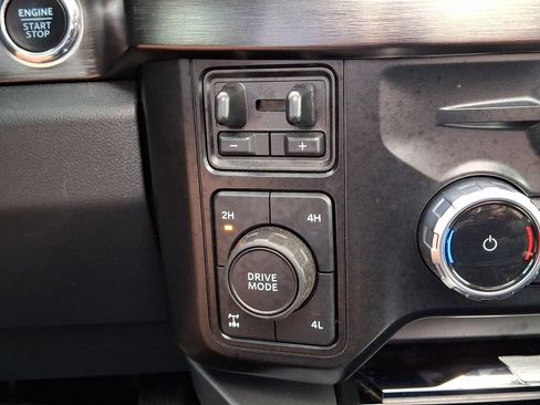 Used 2023 Ford F250 Lariat w/ Lariat Ultimate Package AWD/4WD image 26