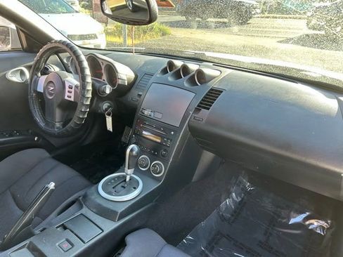 Used 2004 Nissan 350Z Enthusiast image 17