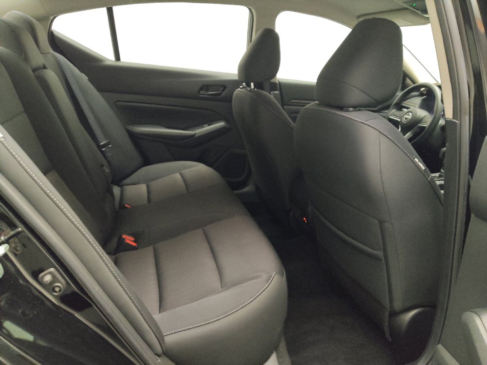 Used 2025 Nissan Altima 2.5 SV FWD image 19