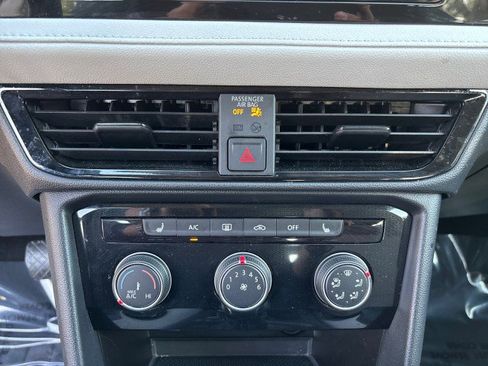 Used 2025 Volkswagen Taos S image 18