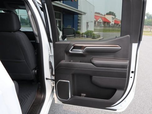 Used 2022 Chevrolet Silverado 1500 RST AWD/4WD image 18
