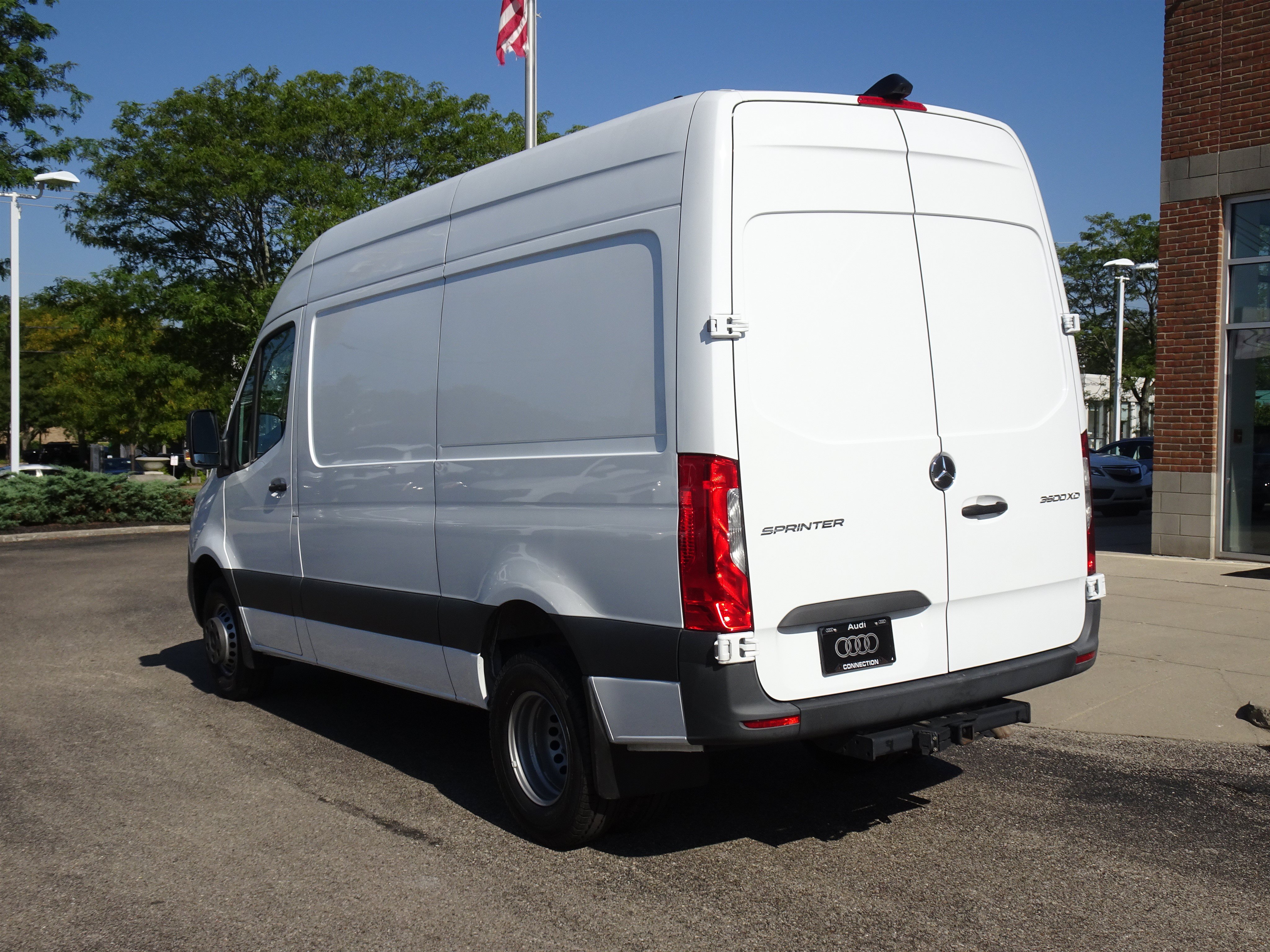 Used 2022 Mercedes-Benz Sprinter 3500 image 3