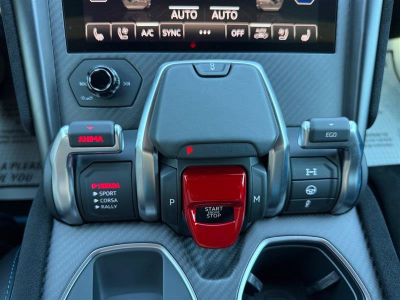 Used 2024 Lamborghini Urus Performante AWD/4WD image 27