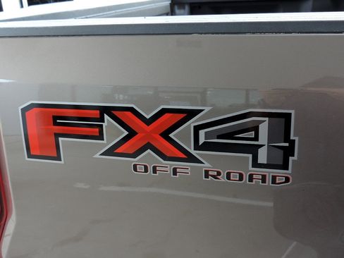 Used 2022 Ford F250 XL w/ STX Appearance Package AWD/4WD image 16