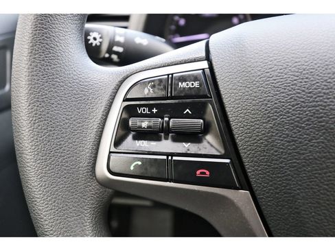 Used 2018 Hyundai Elantra SEL FWD image 18
