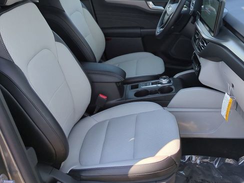 New 2025 Ford Escape SE FWD image 20