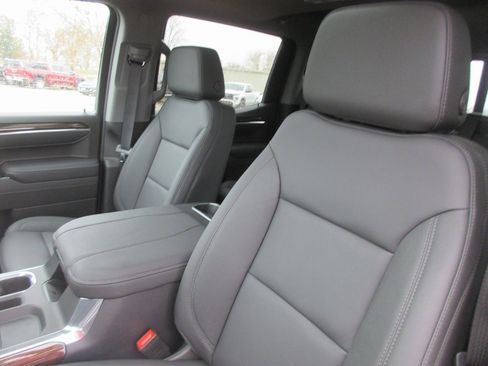 New 2026 GMC Sierra 1500 Elevation w/ Elevation Premium Package image 14