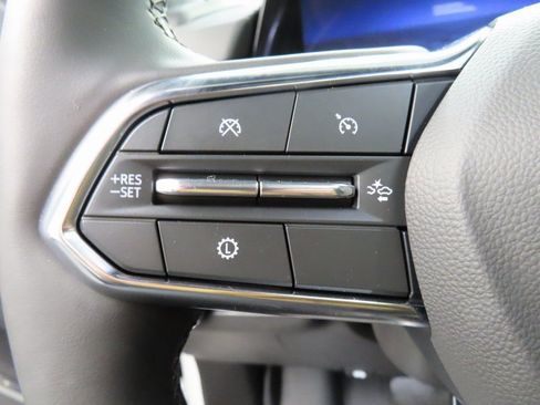 Used 2025 Chevrolet Suburban High Country image 48