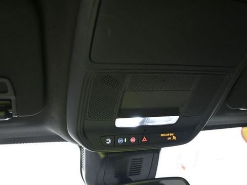 Used 2025 Chevrolet Equinox LT FWD image 33