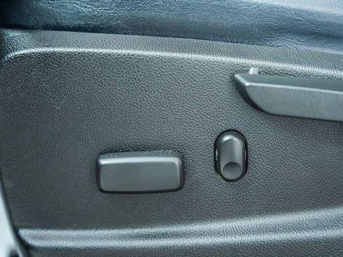 Used 2015 Chevrolet Colorado Z71 image 32