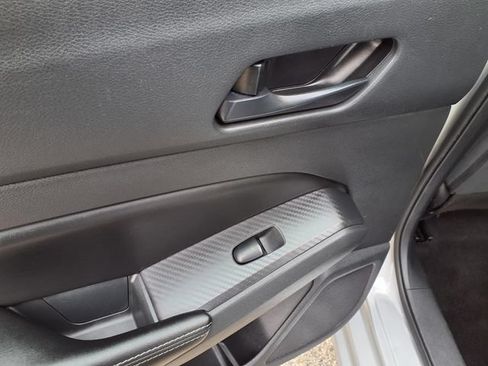 Used 2024 Nissan Altima 2.5 SV FWD image 18