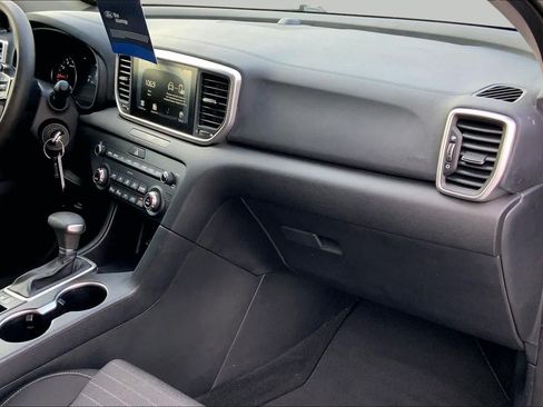 Used 2020 Kia Sportage LX w/ LX Popular Package FWD image 17