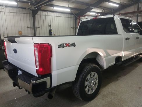 Certified 2024 Ford F250 XLT image 4