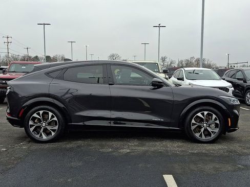 Certified 2022 Ford Mustang Mach-E Premium image 7