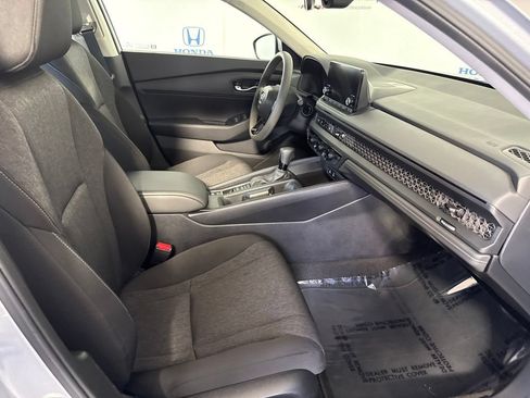 Certified 2025 Honda Accord LX image 6
