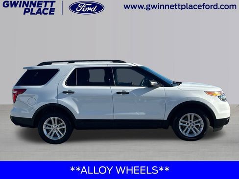 Used 2015 Ford Explorer FWD image 4