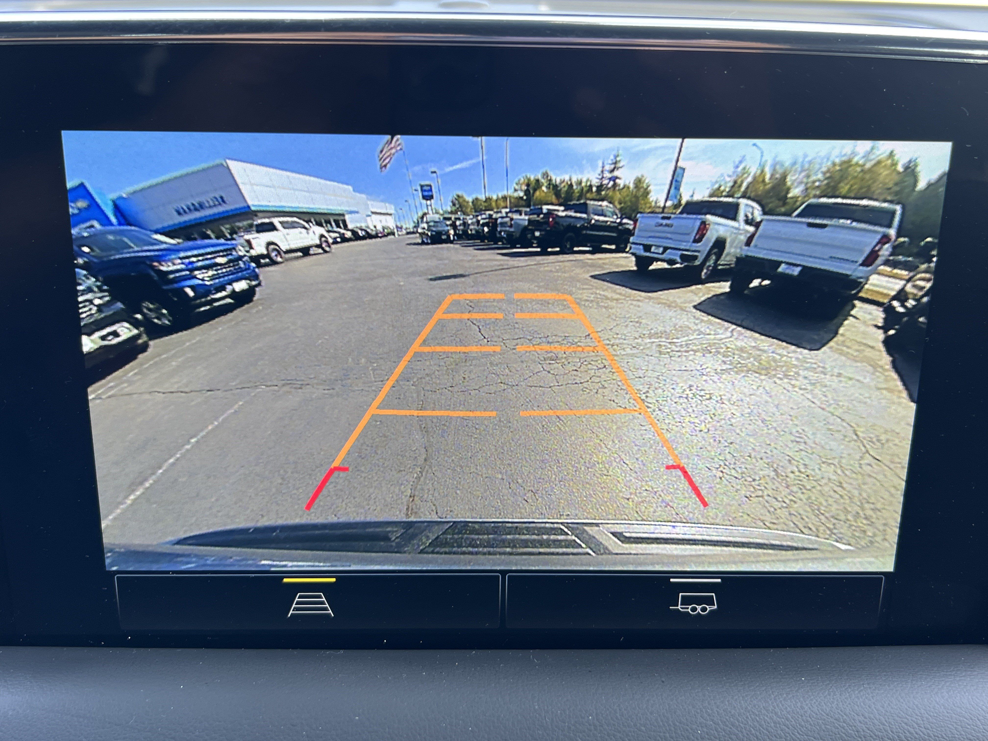 Used 2022 Chevrolet Tahoe RST AWD/4WD image 13