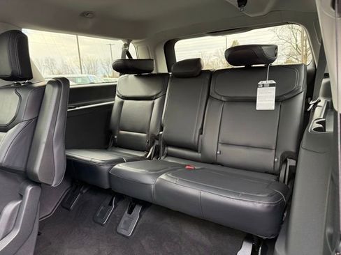 New 2025 Ford Expedition Max Platinum w/ Driver's Package image 35