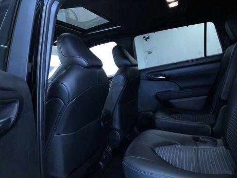 Certified 2025 Toyota Highlander XSE AWD/4WD image 19