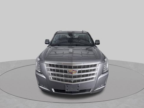 Used 2020 Cadillac Escalade Luxury w/ LPO, Radiant Package AWD/4WD image 4