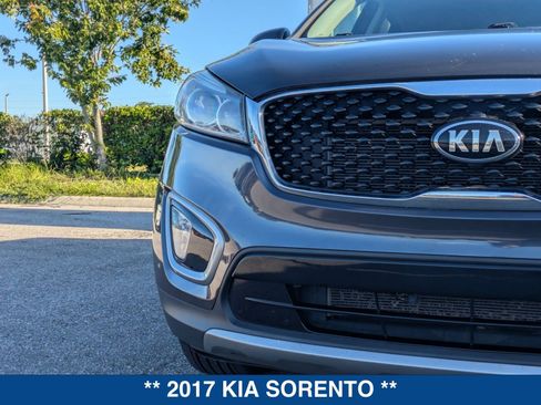 Used 2017 Kia Sorento EX w/ EX V6 Premium Package AWD/4WD image 10