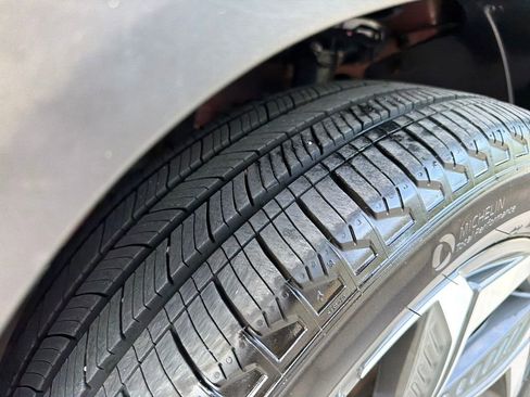 Used 2022 Hyundai Tucson Limited image 13