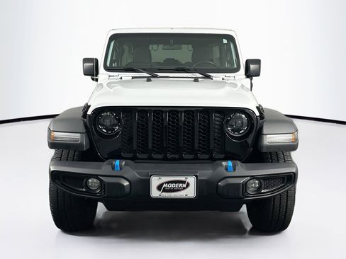 Used 2023 Jeep Wrangler Unlimited w/ Cold Weather Group image 4