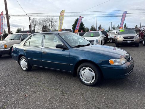Used 2000 Toyota Corolla CE image 2