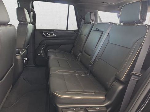 Used 2023 GMC Yukon SLT w/ SLT Premium Package AWD/4WD image 15