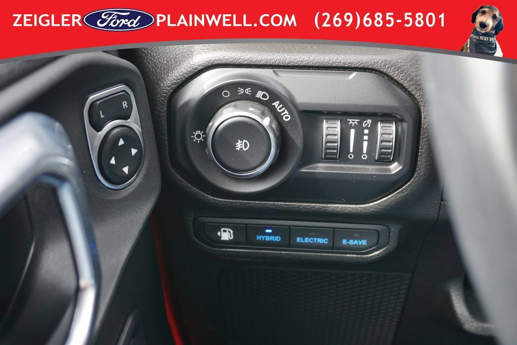Used 2022 Jeep Wrangler Unlimited Rubicon 4xe w/ Cold Weather Group AWD/4WD image 30